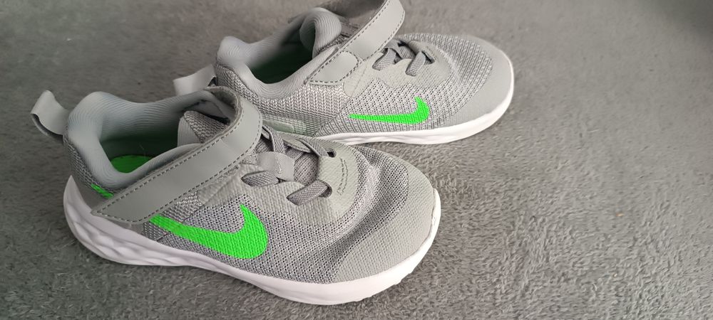 Încălțări Nike, mărimea 26