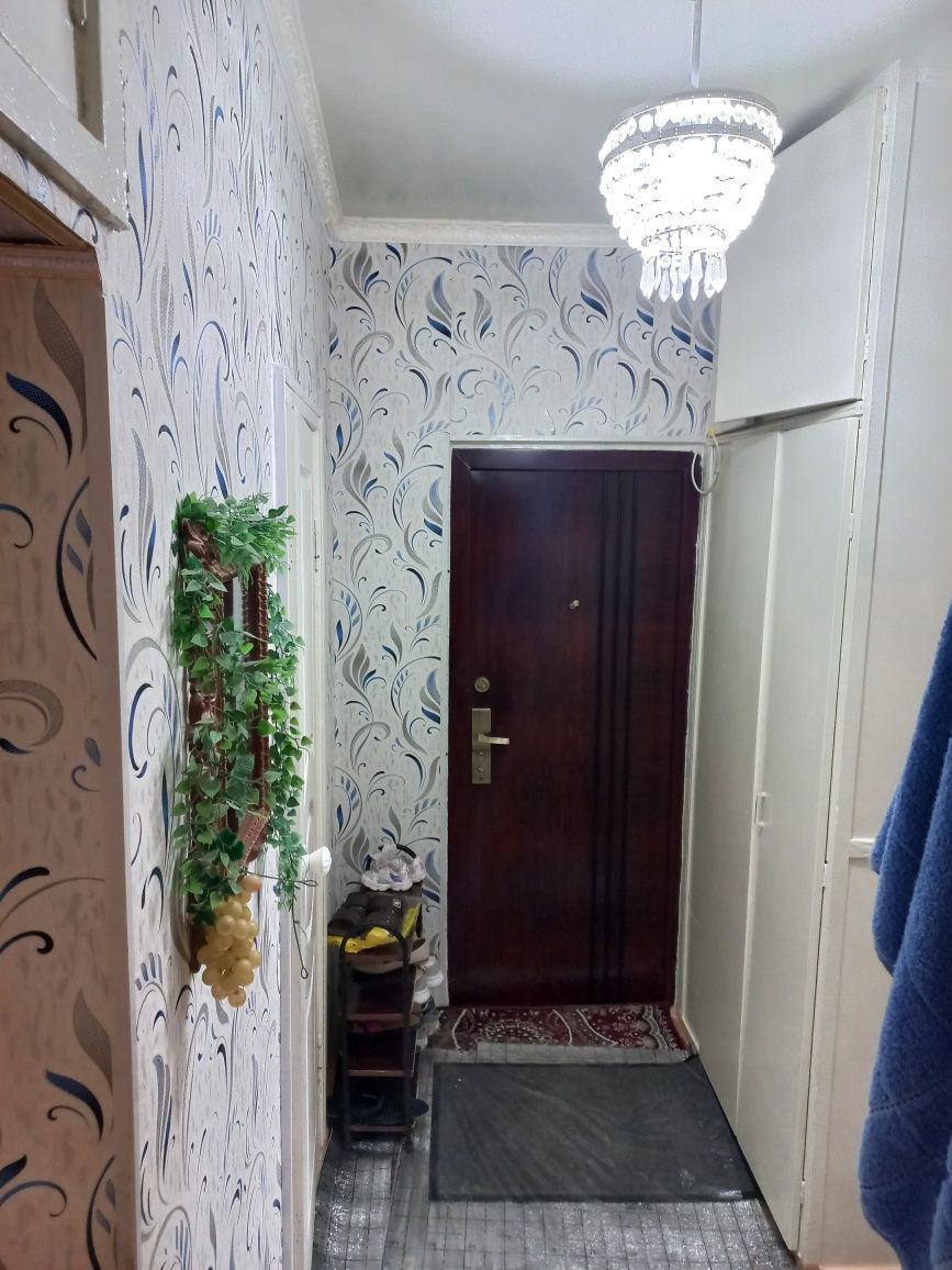 Продаётся 3 х комнатная квартира 1мик 17дом хх