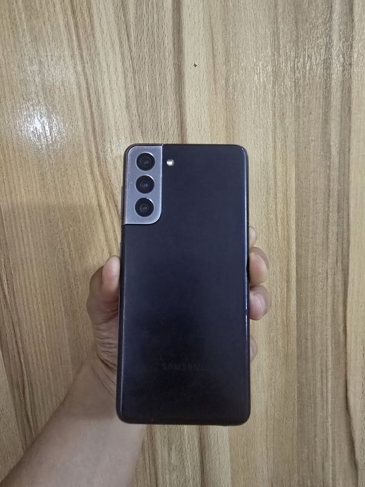 Samsung S21 5G..