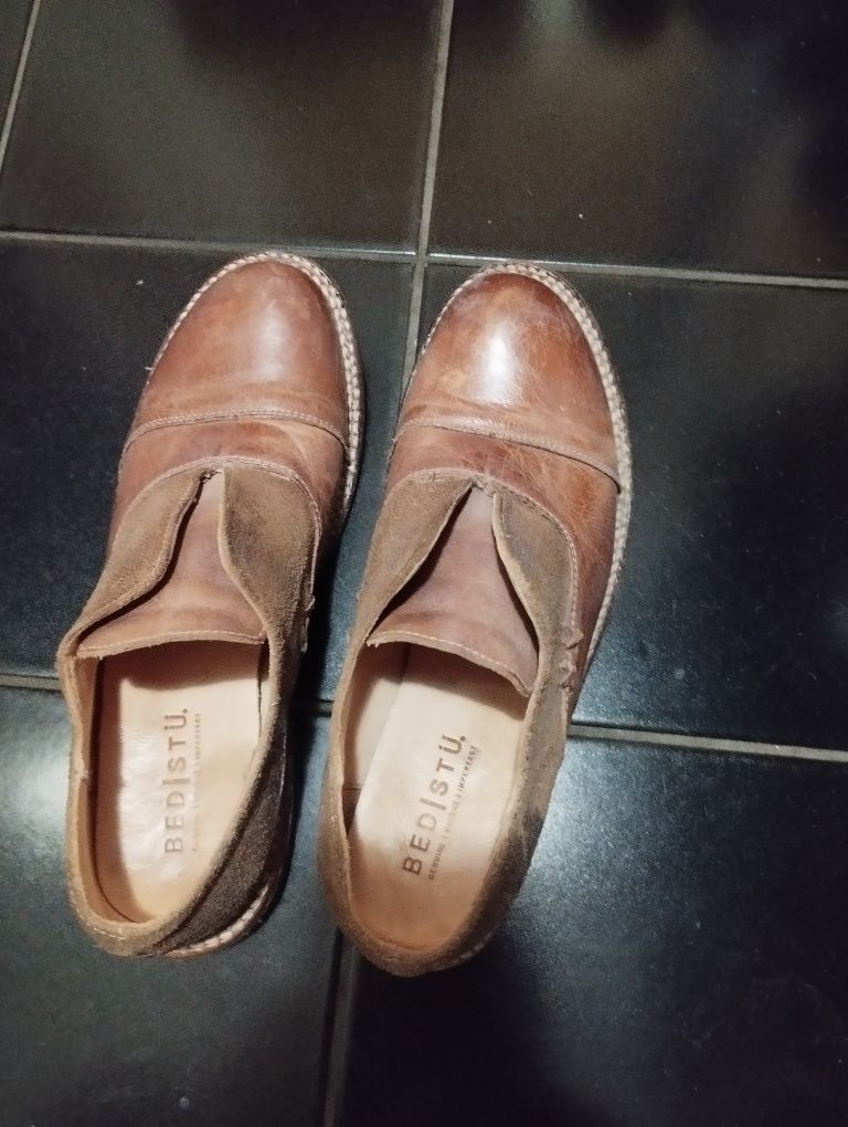 Pantofi damă. Piele față și talpă.