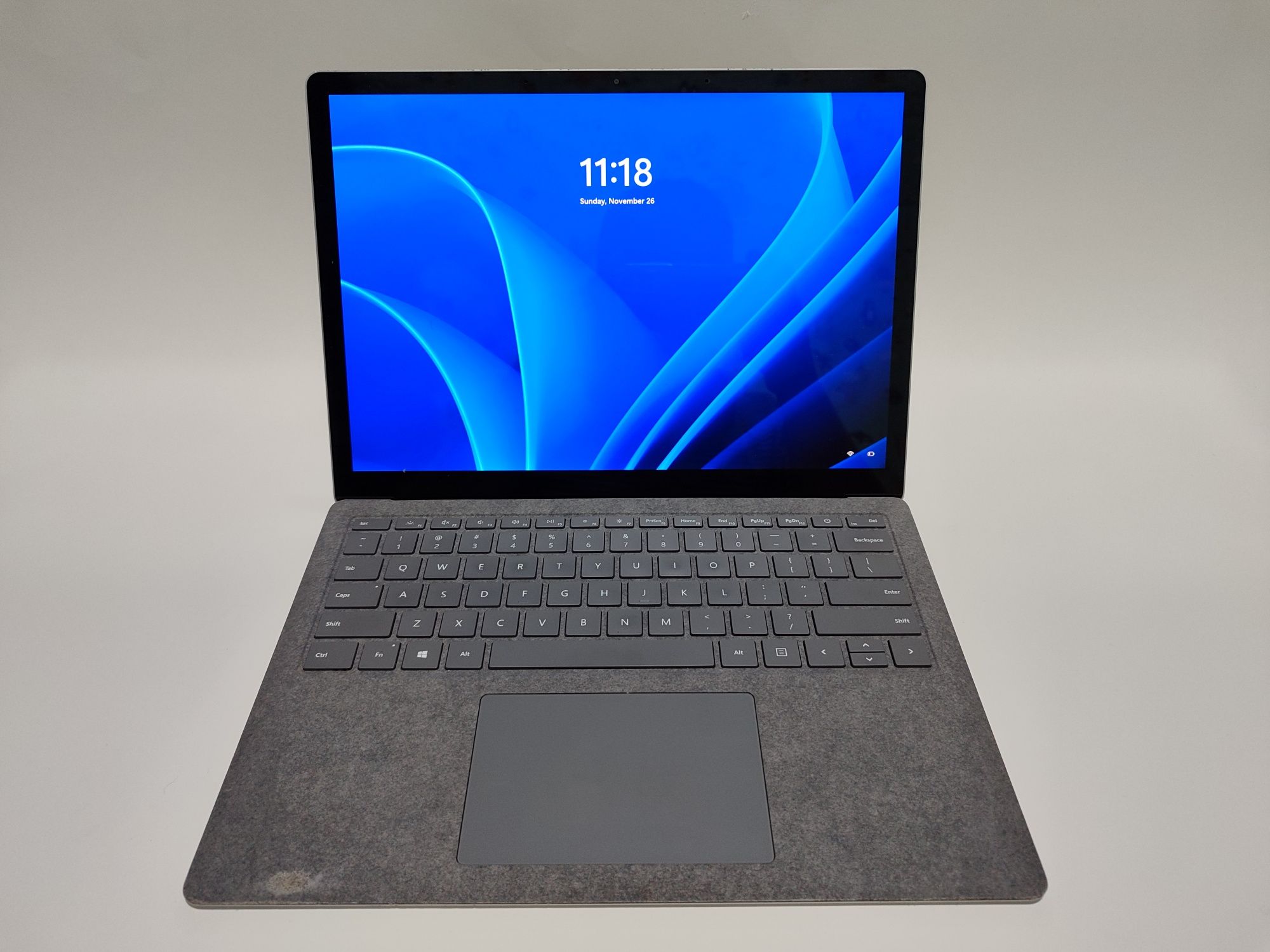 Продается ноутбук Microsoft Surface 3 Laptop noutbuki sotiladi!