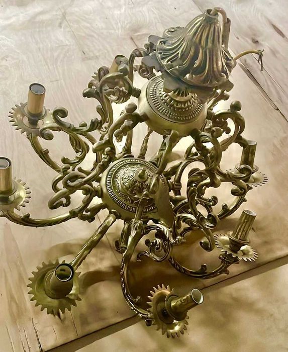 Продам люстру из бронзы