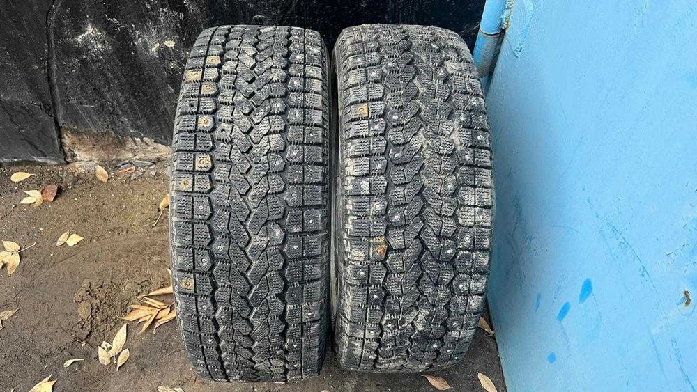 Продам две шины 205\55\16