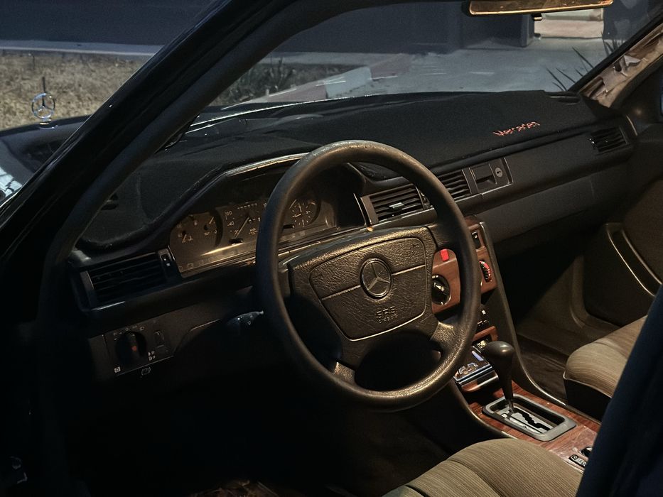 Mercedes-Benz W124  — Классика, которая едет