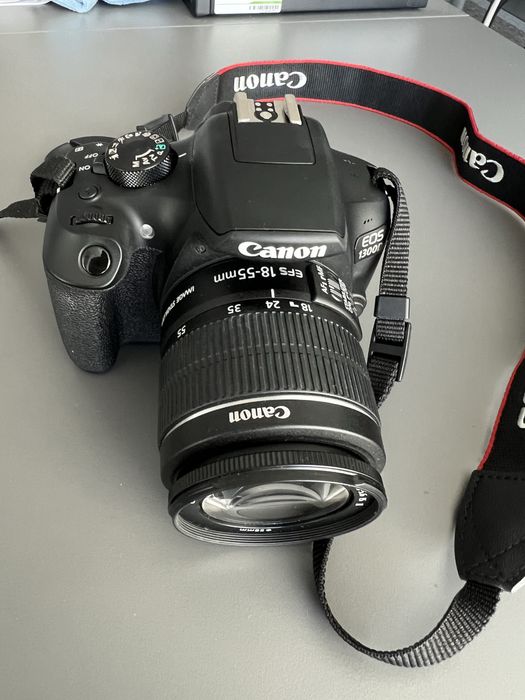 Фотоапарат Canon EOS 1300D + Canon ESF 18-55mm