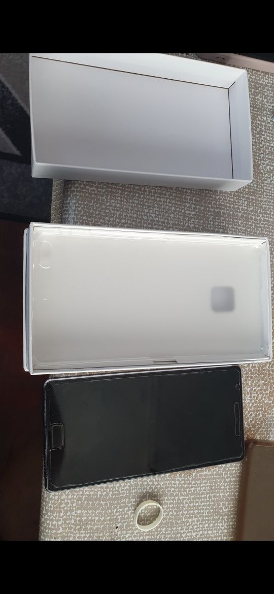 PHILIPS Xenium /Пфилипс