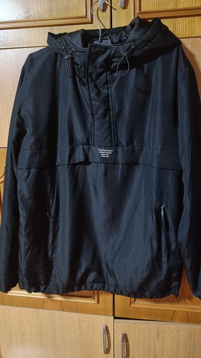 Vând geacă Bershka