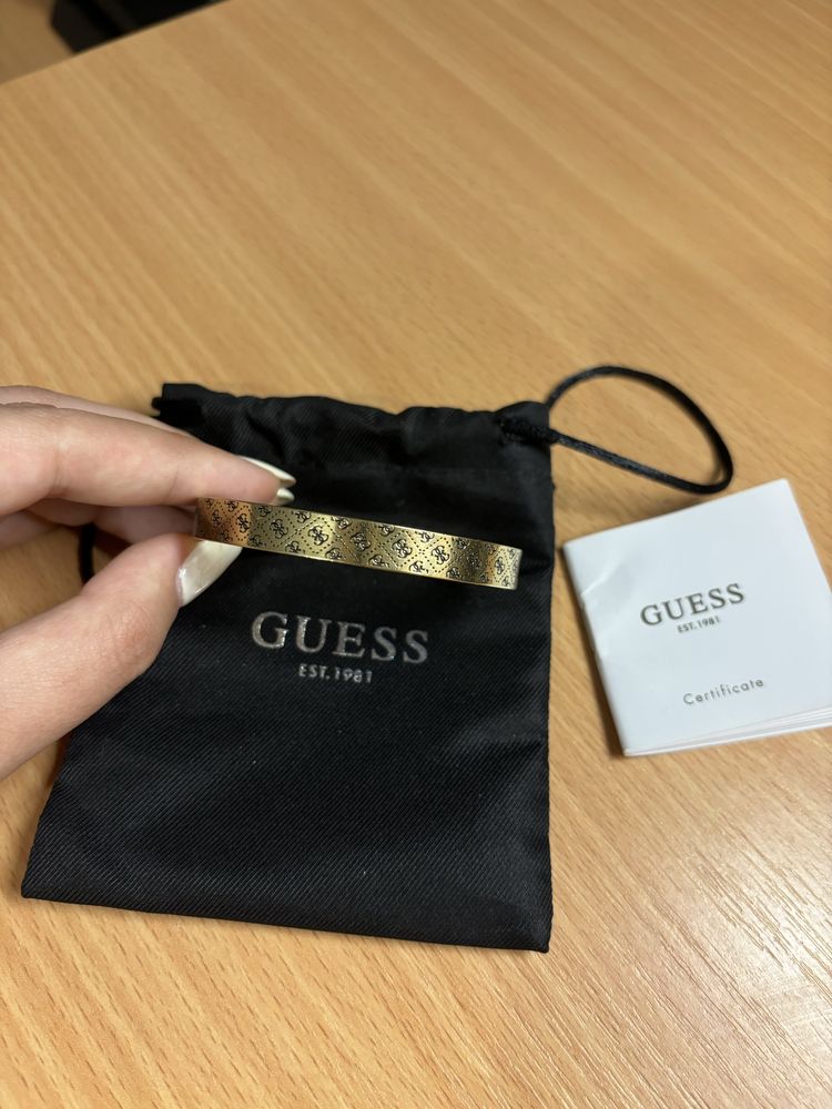 Оригинална гривна guess