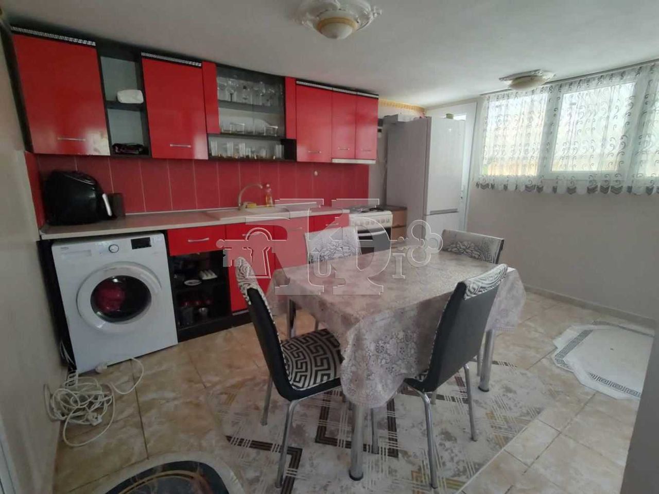 Продава се Къща в с. Карапелит, Област Добрич - 120 кв.м за 375 €/кв.м - Снимка #4
