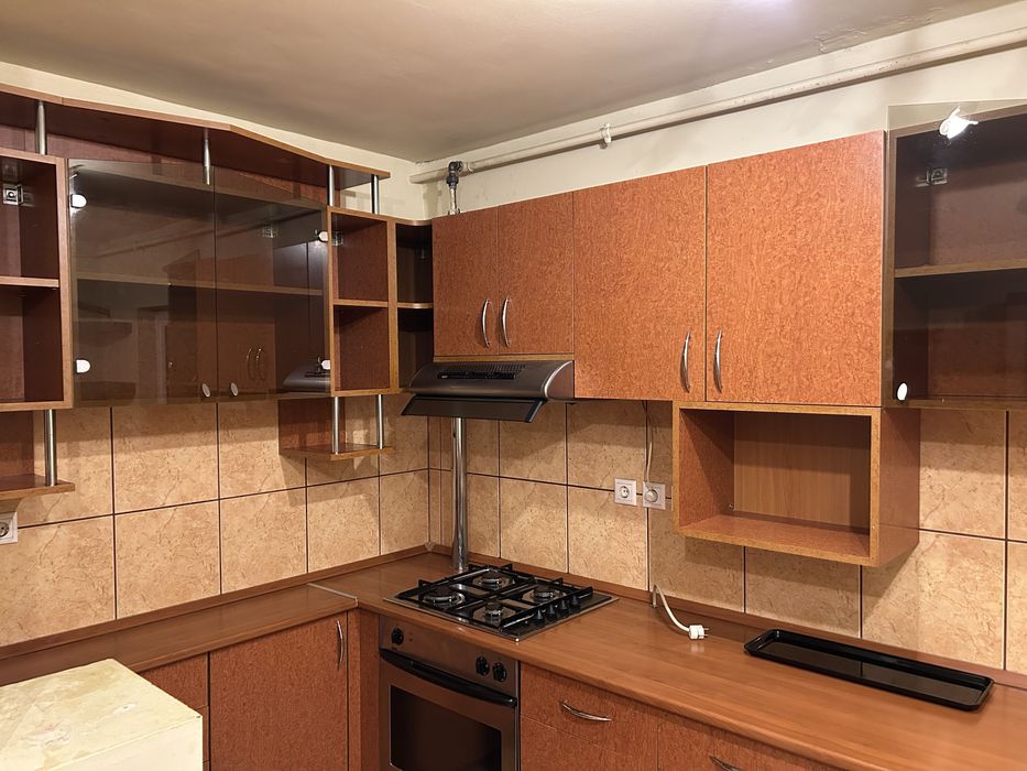 Vand mobilier bucatarie, facut la comanda.