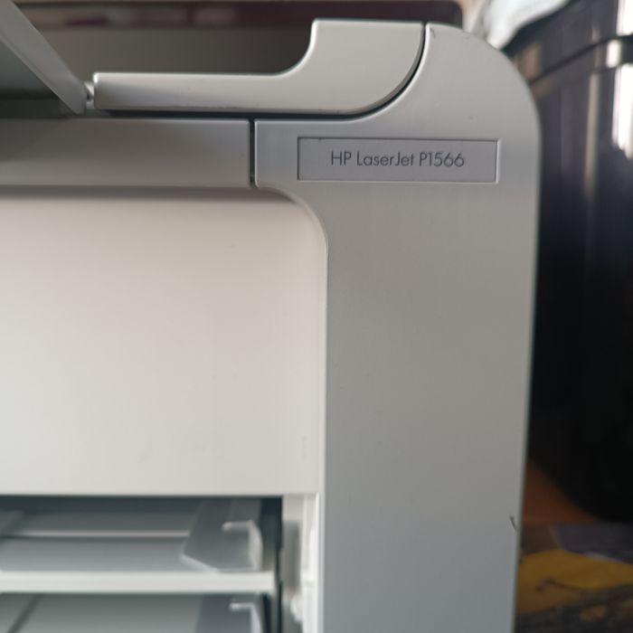 Принтер HP1566 с картриджем