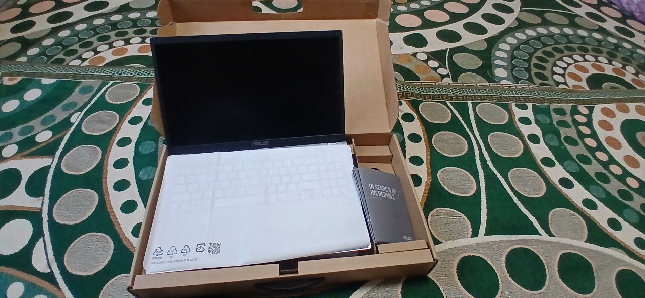Asus 


---

Sotiladi: Asus X5