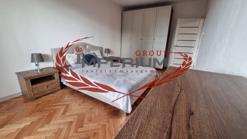 Дава се под наем Двустаен апартамент в Варна, Чайка - 70 кв.м за 612 € - Снимка #8