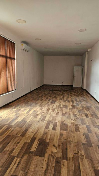 Дава се под наем Магазин в Варна, Левски - 104 кв.м за 1122 € - Снимка #1