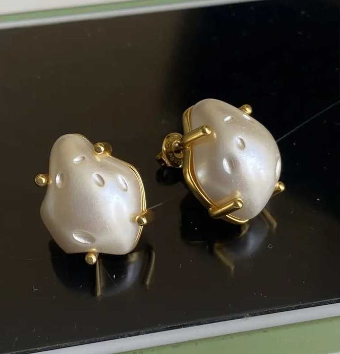 Celine оригинални обеци с перла