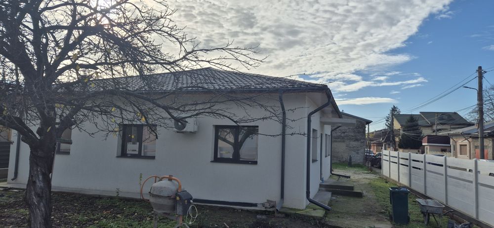 De inchiriat casa ! Accept regim hotelier !