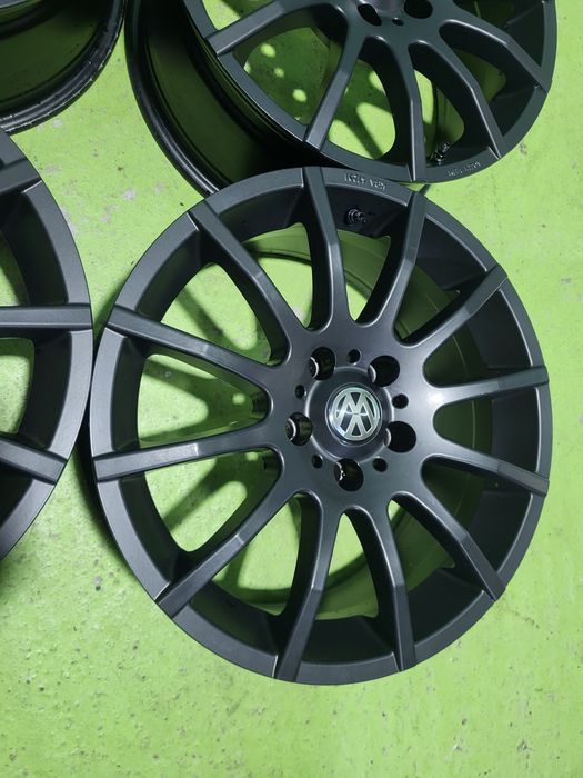 17 5x112 Vw Passat Touran Caddy Golf Audi Skoda 5х112 черни