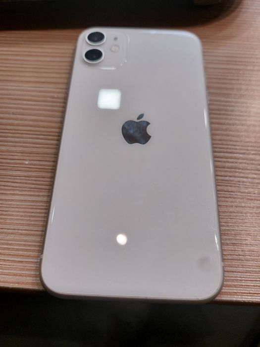 Продаётся Айфон А 11 в отличном состоянии