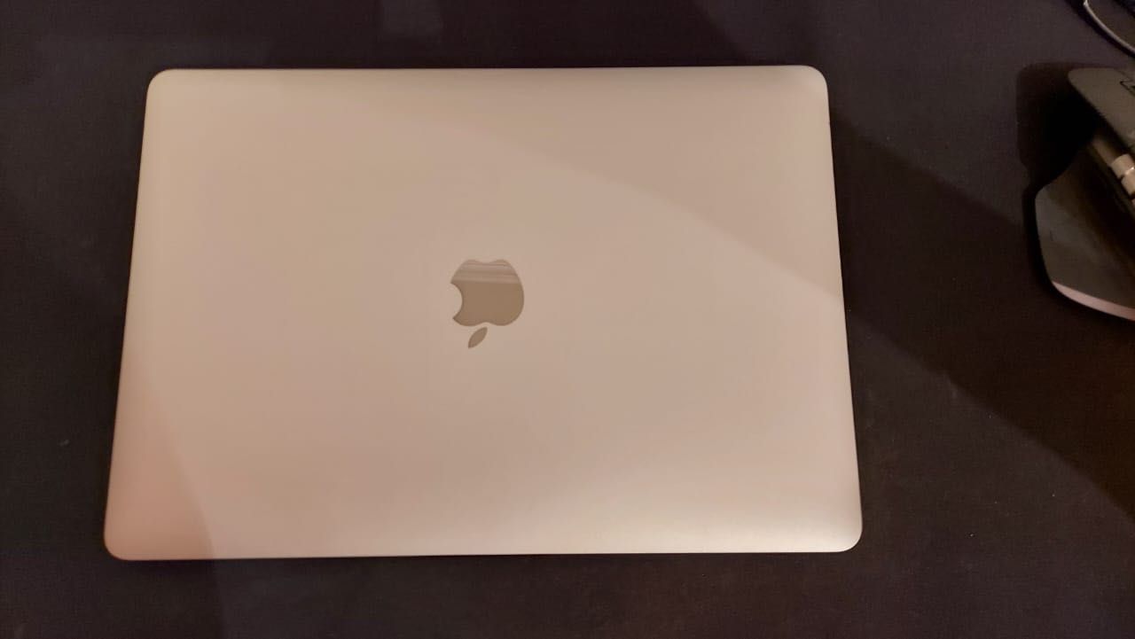 Продам MacBook Air M1