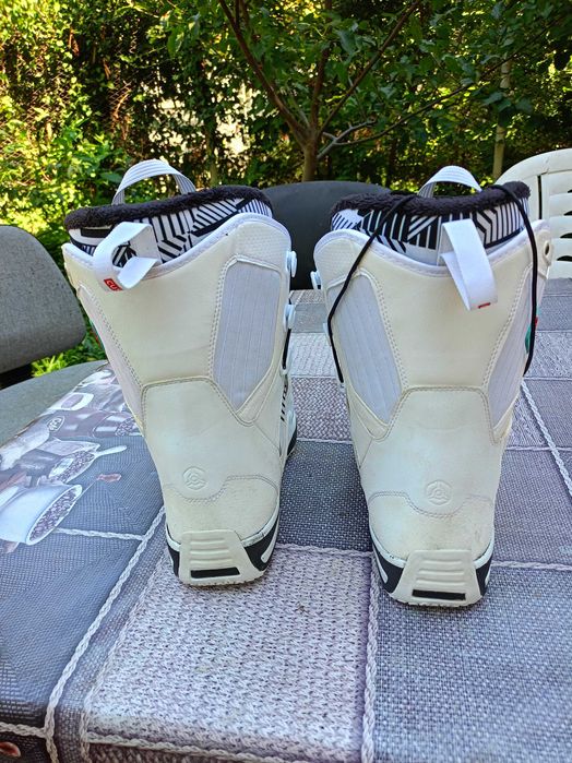 Сноуборд обувки Burton и Salomon