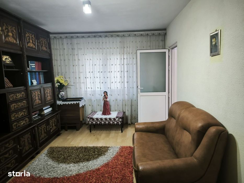 Cantacuzino(Carol Davila),apart 3 cam,1/4,de vanzare
