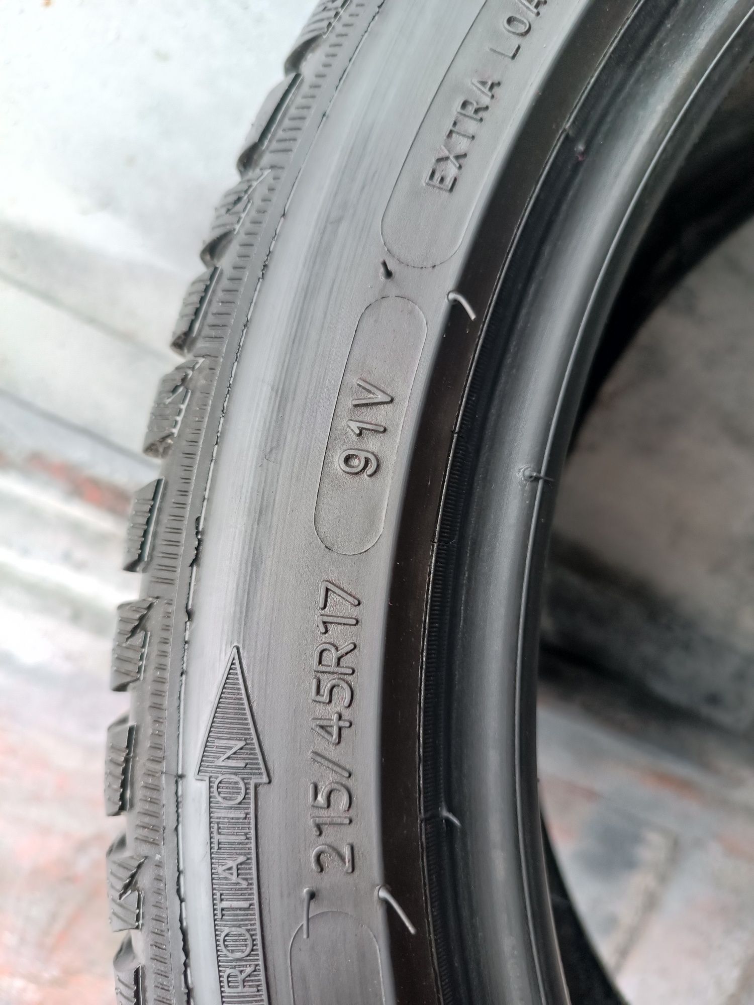 215/45/17 Michelin