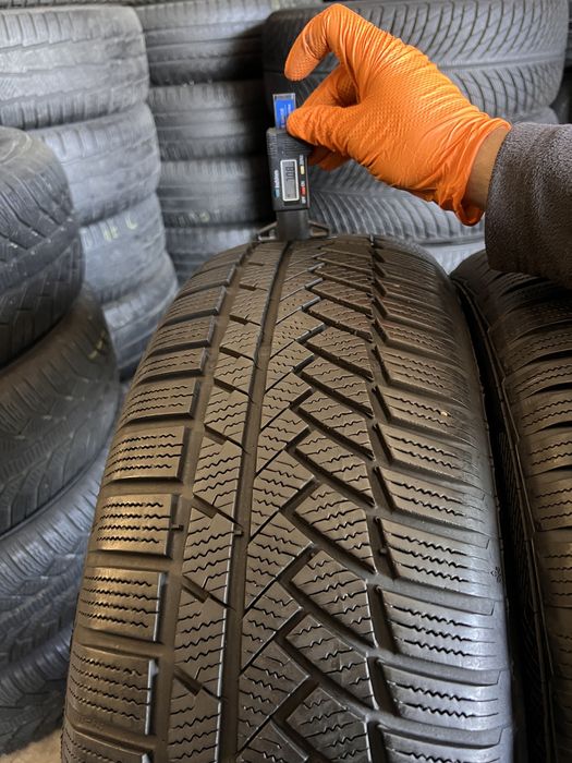 2 anvelope iarna 235/60/18 , Continental , 7 mm