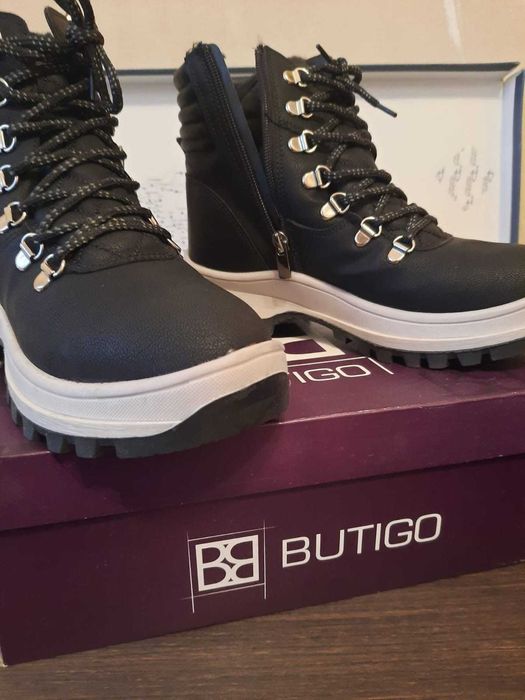 продам новые зимние женские ботинки