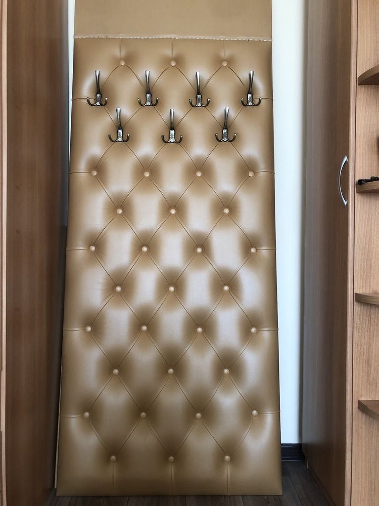 Вешалка в прихожую