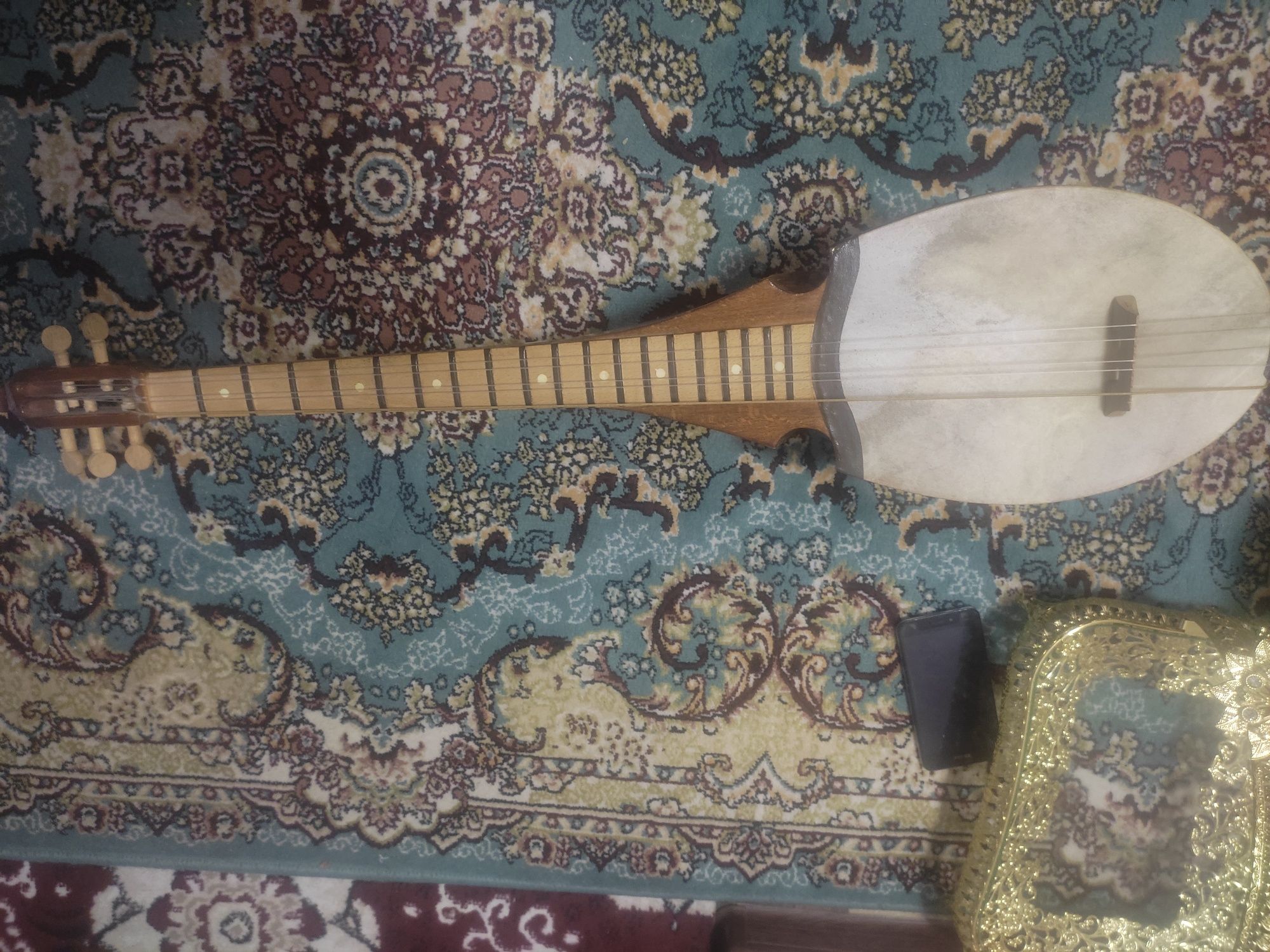 Musiqa asbobi gitara