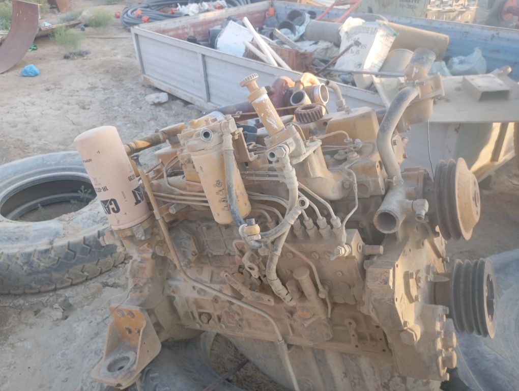 Matorlar sotiladi CAT va DT 75 mator