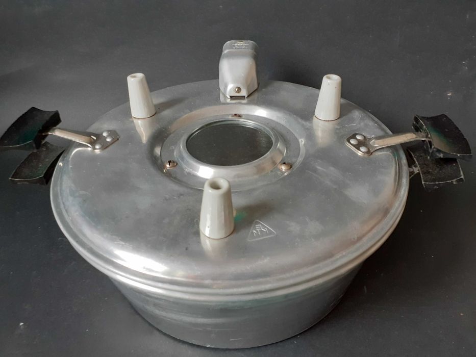 Електрическа тенджера,много добра.