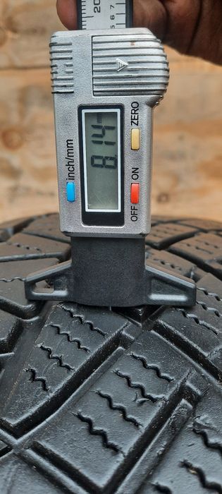 2 броя зимни гуми 255 65 17 Michelin 8mm