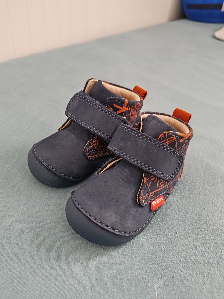 Ghetute Kickers, cu scai, piele, marimea 18 (10 cm), noi