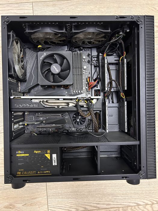 Sistem desktop complet MSI MEG X570UNIFY cu AMD Ryzen 5