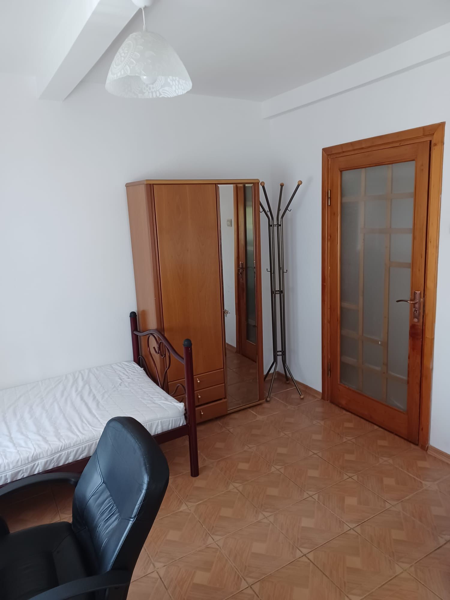 Inchiriez Cameră la vilă Copou