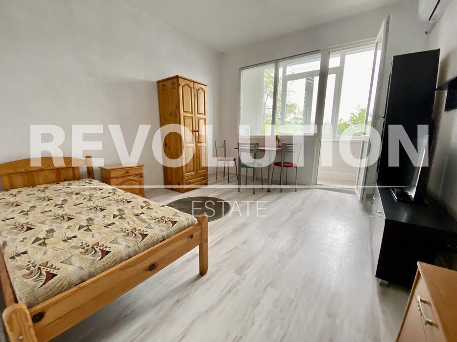 Едностаен апартамент в района на Цветен квартал!