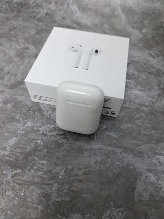 AirPods 2 (лот 765566 г. Кокшетау, ул. Абая 128, 21)