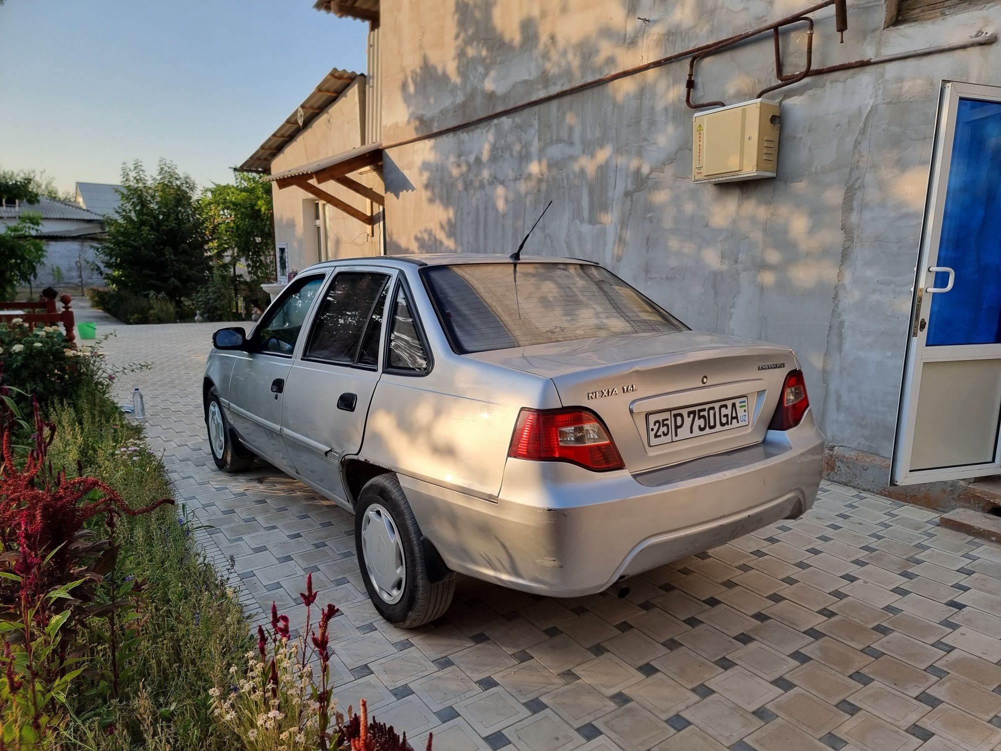 Nexia 2 super konditsioner
yili-2010
Probeg 497000
Kraska 10-15%
Motor