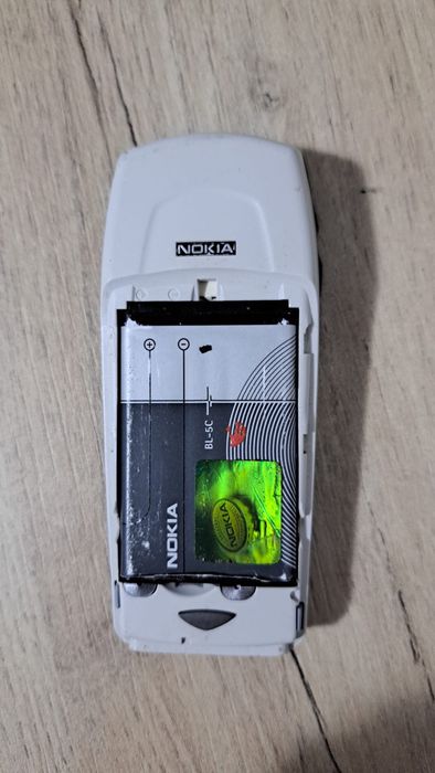 Nokia 6100 in stare buna