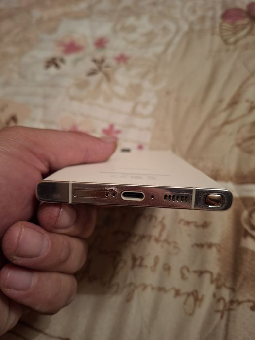 Продавам Samsung s23 ultra (като нов)256гб