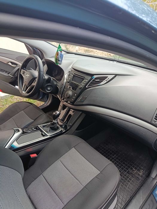 Hyundai i40, benzina