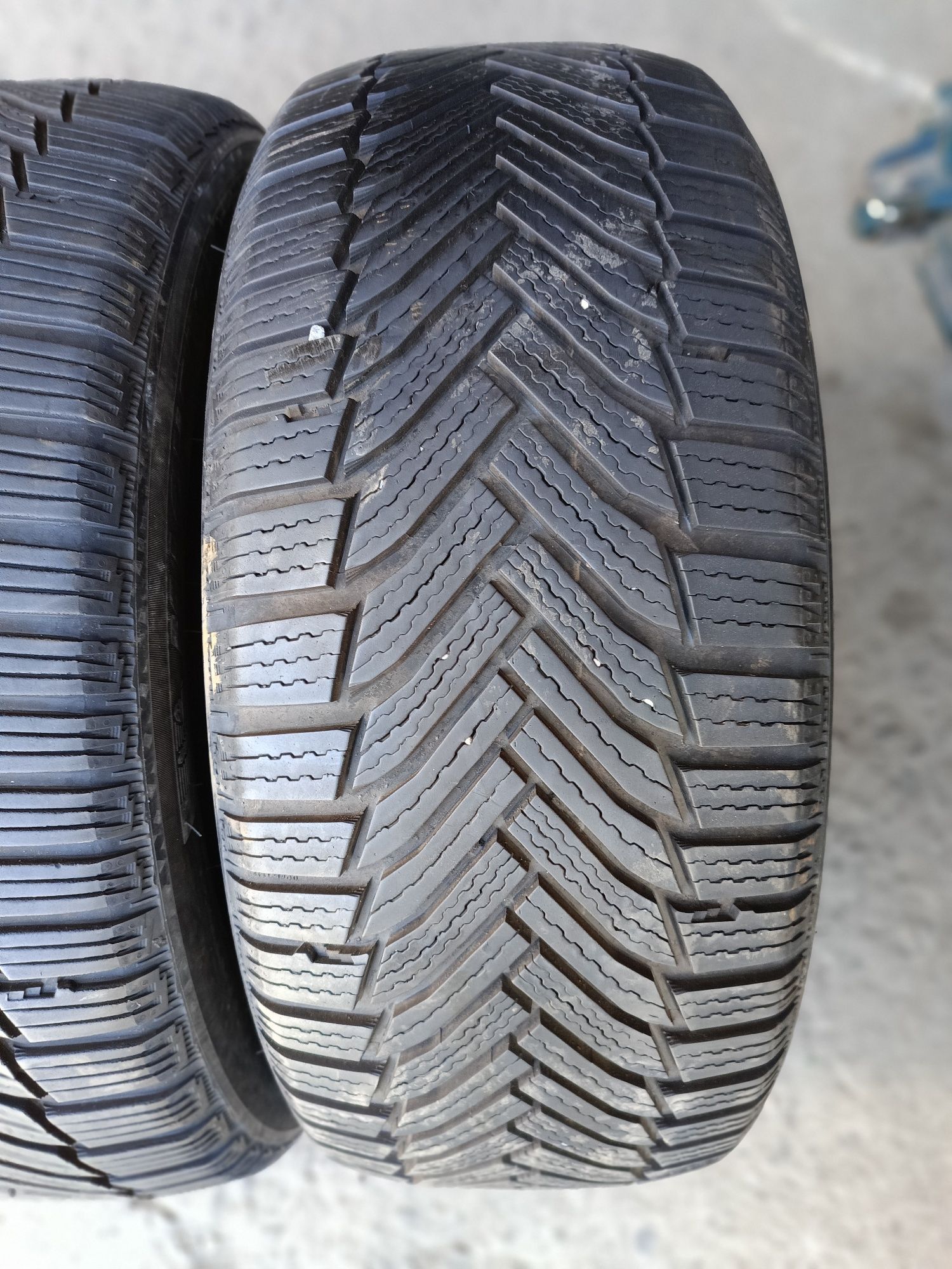 Зимни гуми -17цола-225/50-1бр.-95лв."MICHELIN"
