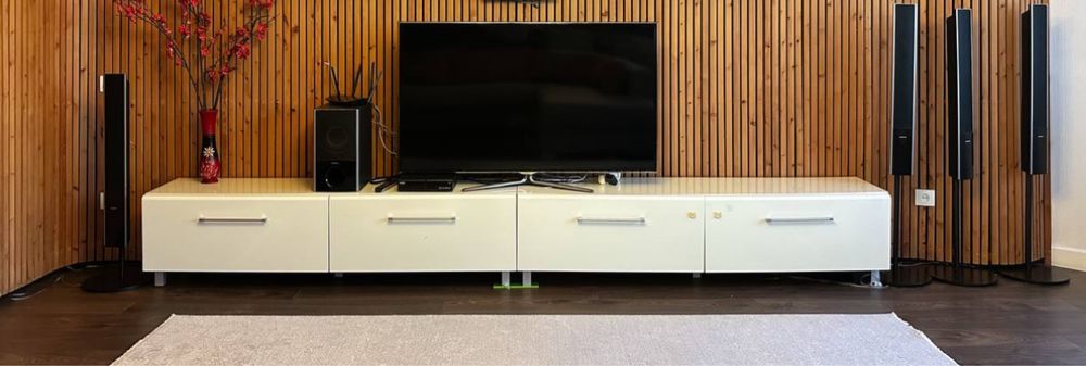 Подвесной комод и тумбы под ТВ