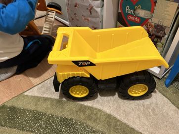 Голям жълт детски камион