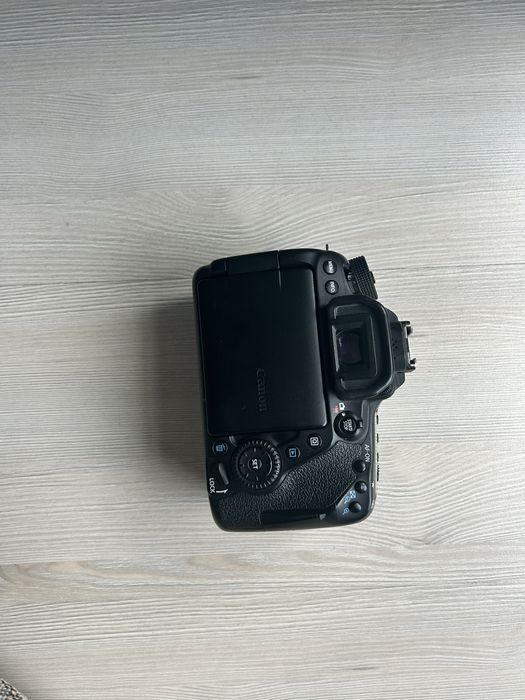 Canon EOS 80D stare excelentă - body