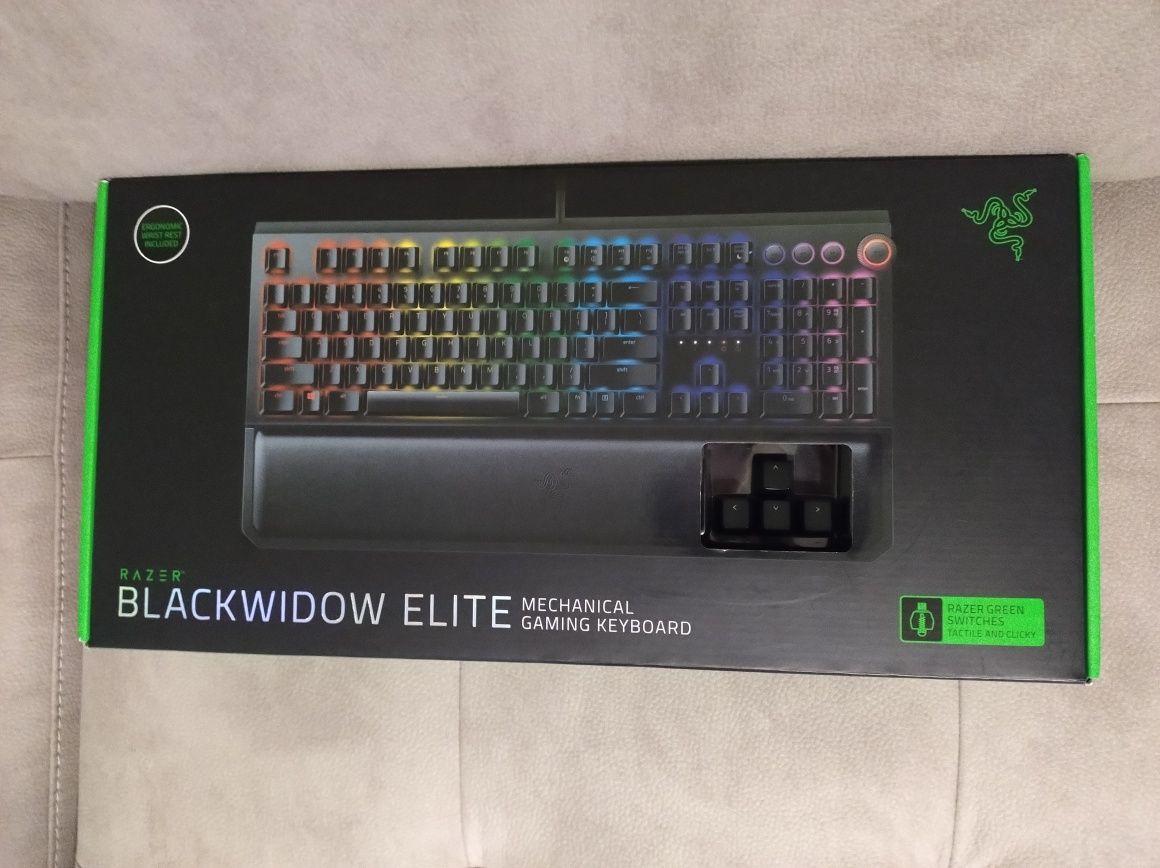 Геймърска клавиатура Razer Blackwidow Elite