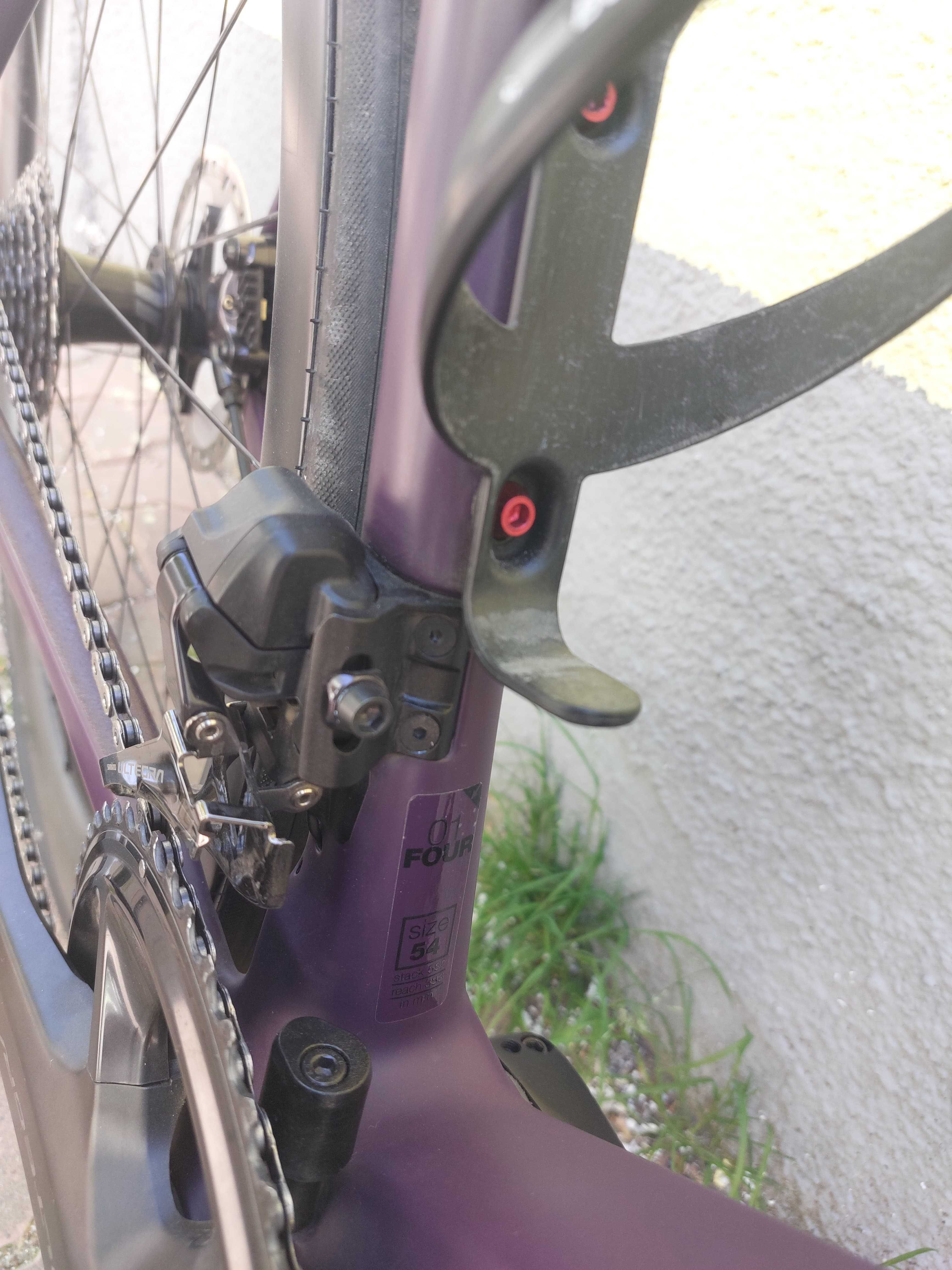 Cursiera BMC Roadmachine 01 54 ULTEGRA Di2 2x12