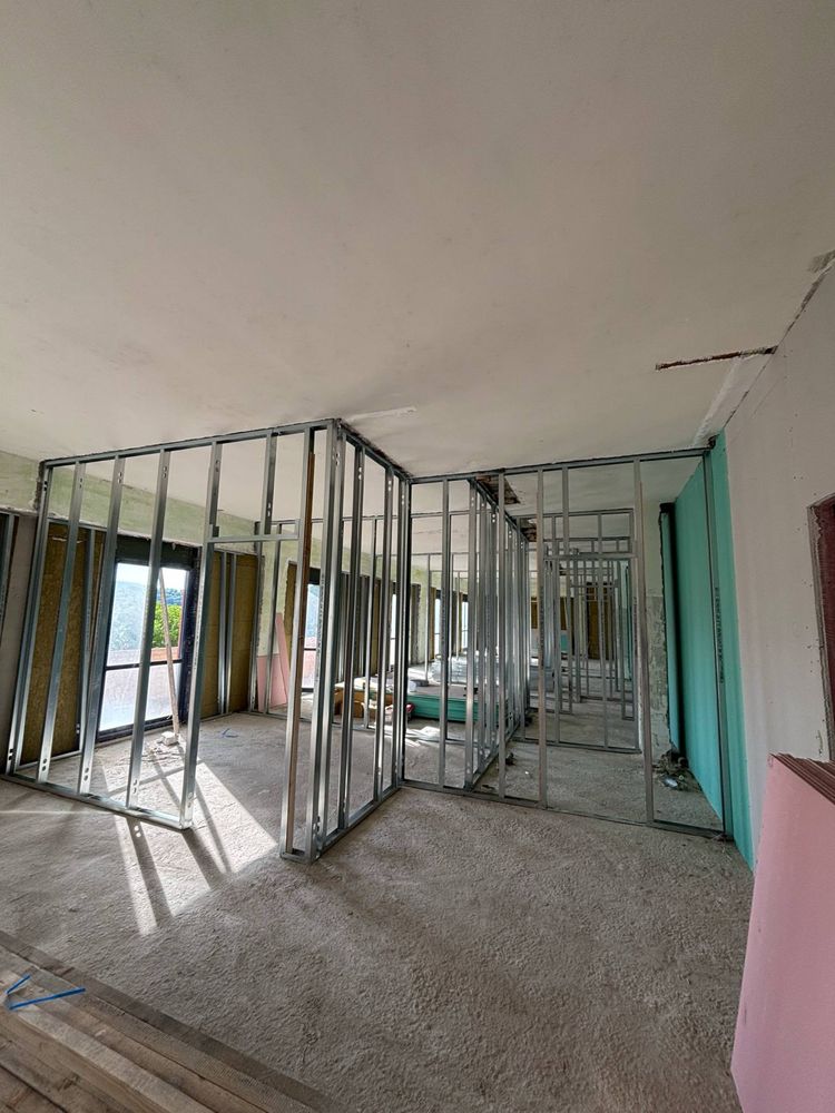 Construcții și Renovări – Echipă cu Experiență, Prețuri Competitive