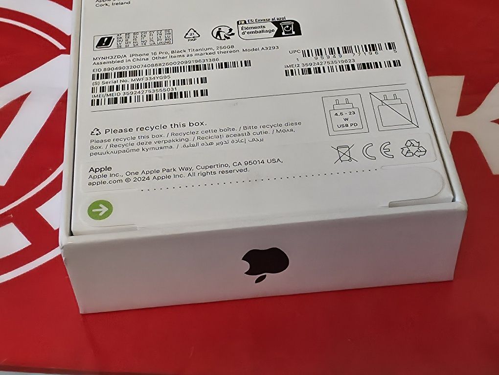 ЗАПЕЧАТАН 256GB iPhone 16 PRO Гаранция Техномаркет 2027 BLACK